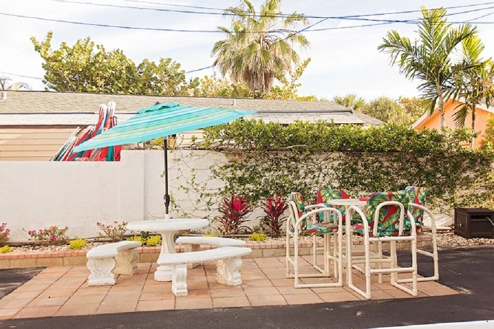 Coco Sands Beachside Cottages 52/63