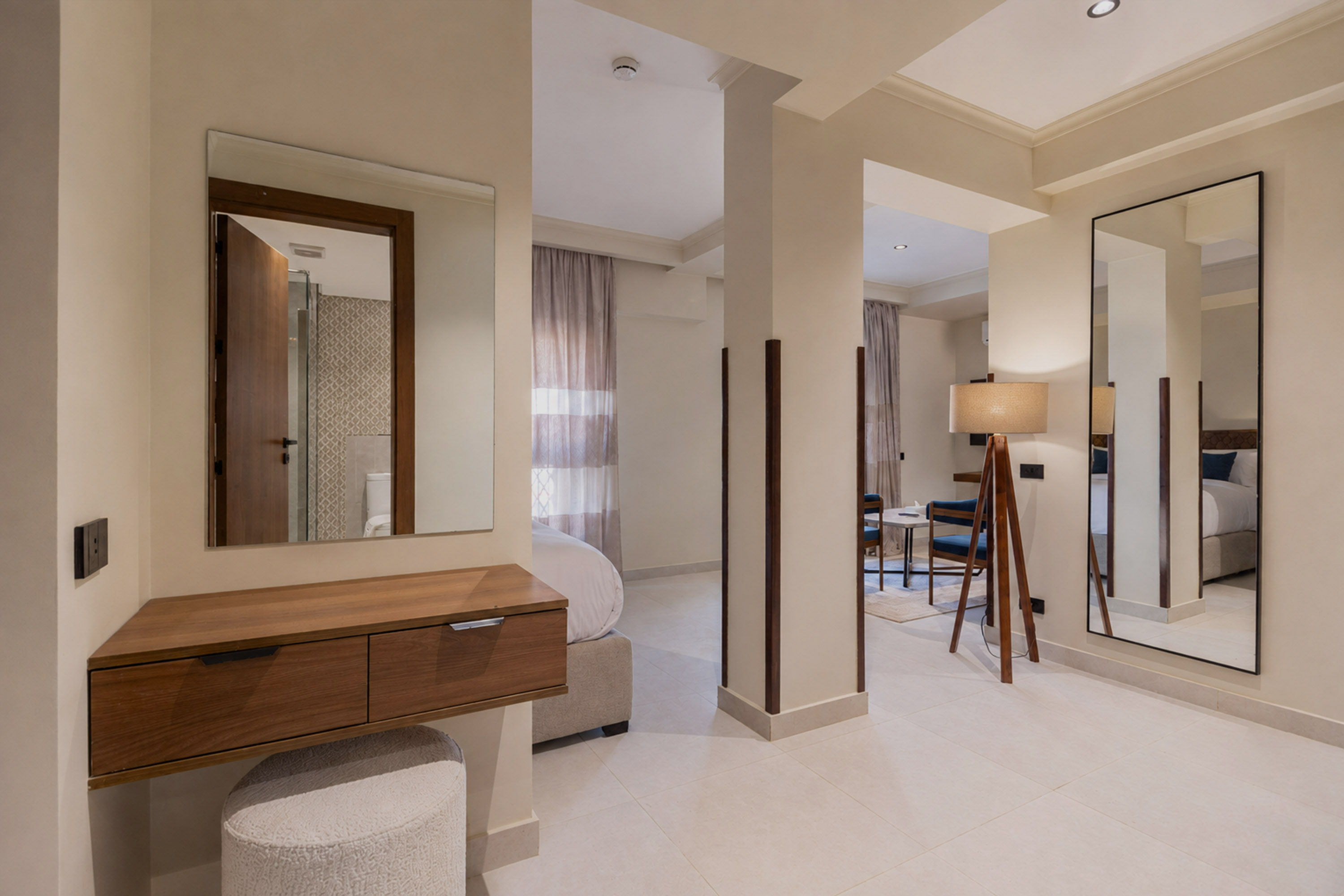 Touring Pyramids Hotel 42/48