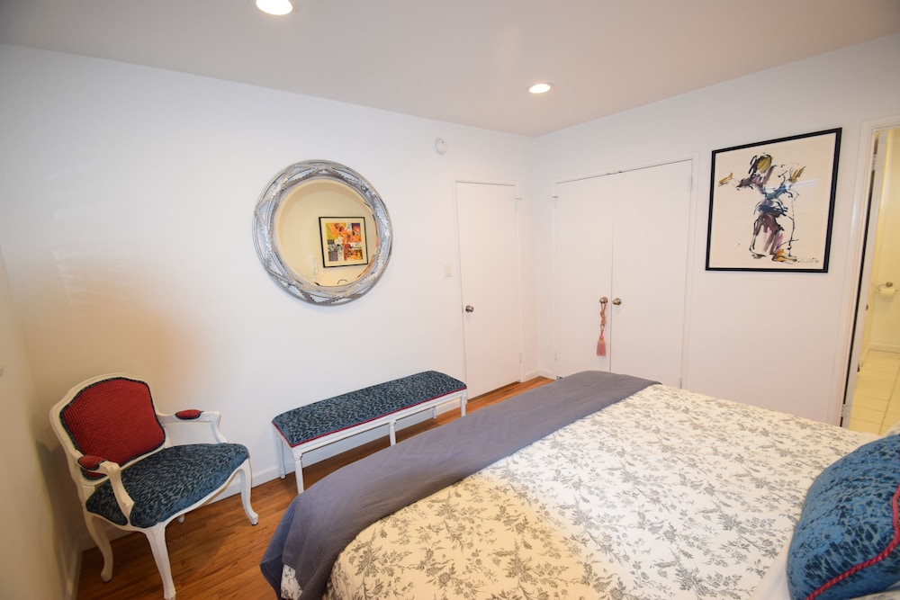 Boutique Hotel 444 17/73