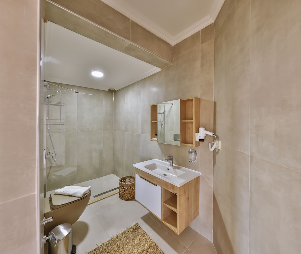 Hill House - Adults Only 49/50