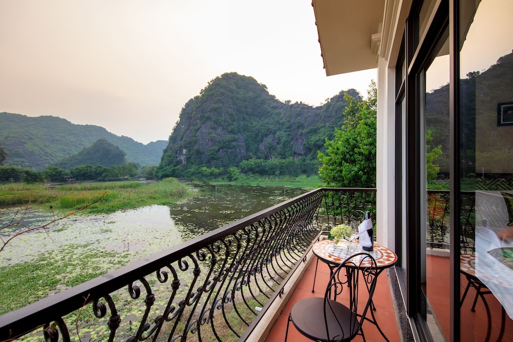 Tam Coc La Montagne Resort Spa 36/41