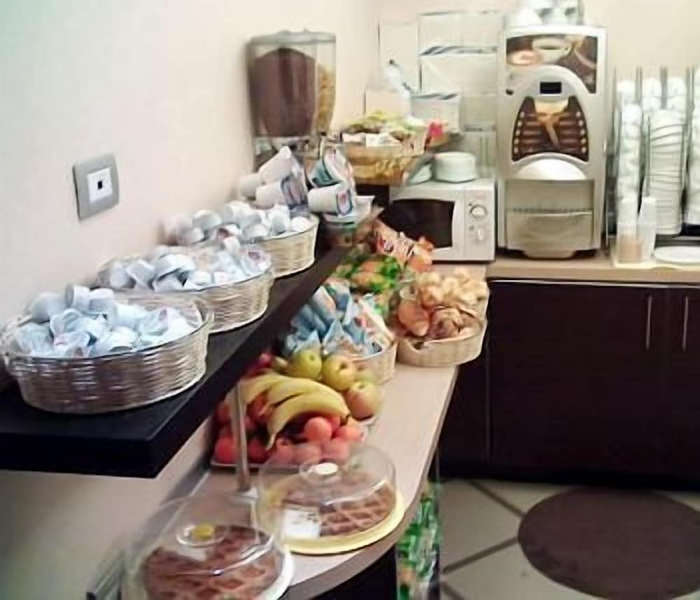 Elide Hotel photo4