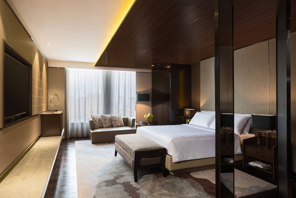 Renaissance Shenyang West Hotel 8/45