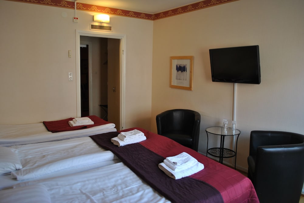 Solsta Hotell 13/42
