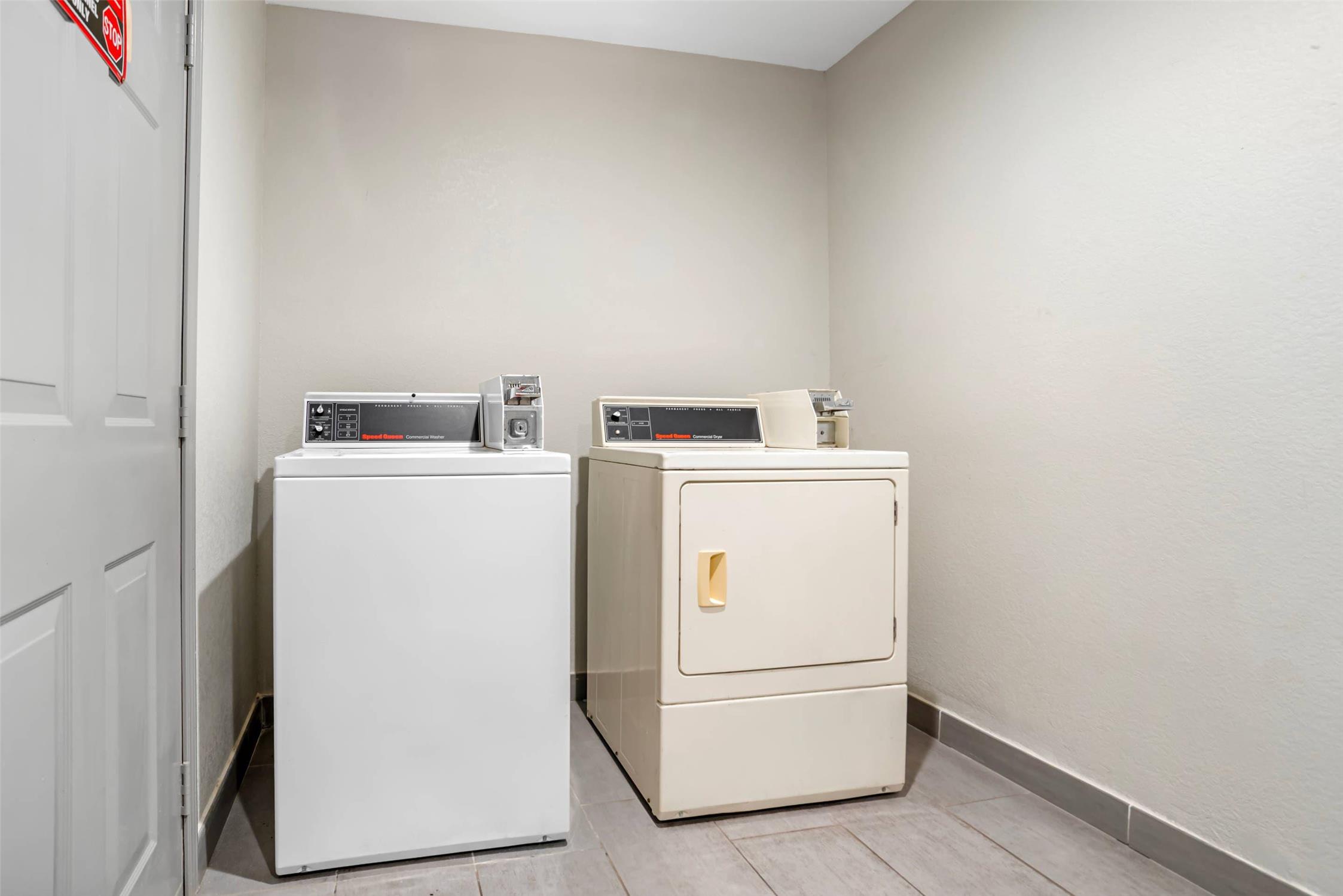 Comfort Inn Pensacola Near NAS Corry Station 14/60