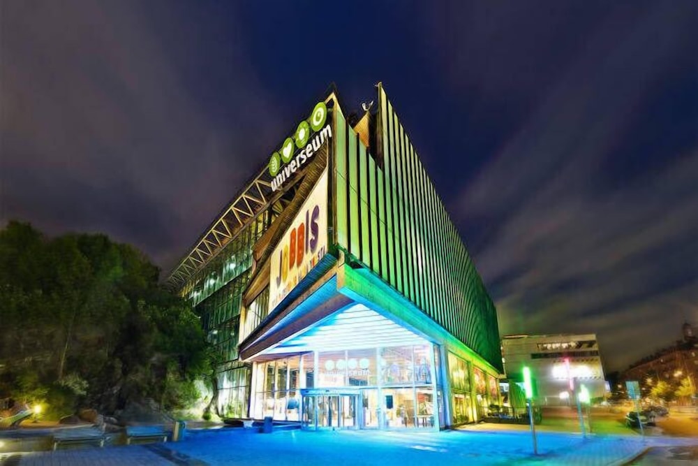 Treetop Spa Hangout & Hotel 1/50