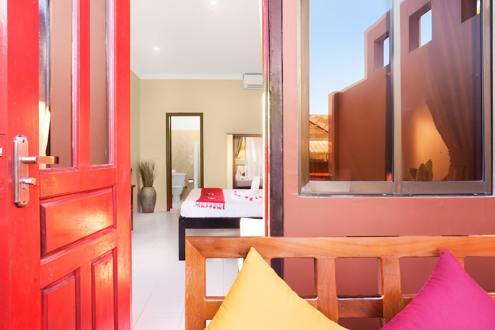 The Cockatoo Nature Resort Spa 50/50