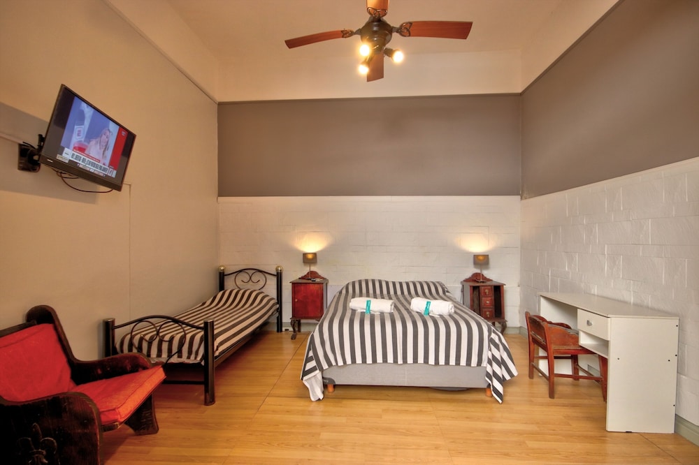 Play Hostel Soho 20/50