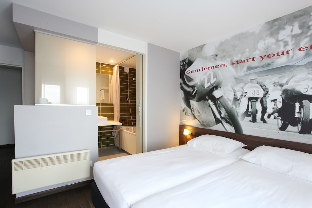 Hotel De Pits 8/53