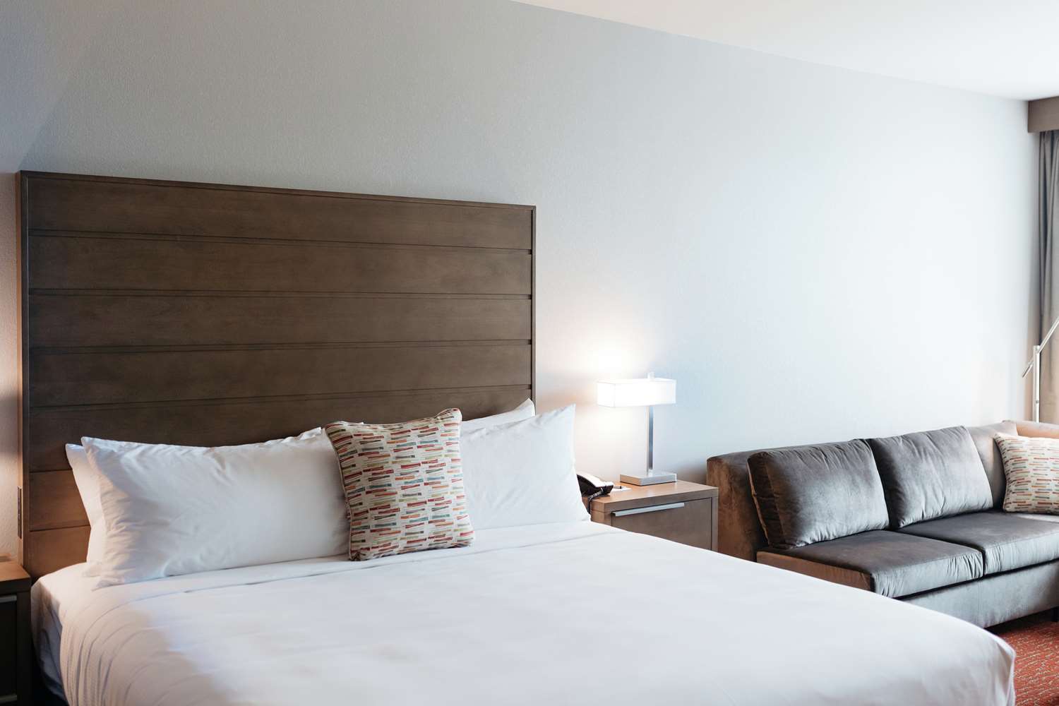 Revel Hotel Des Moines Urbandale, Tapestry Collection by Hilton 27/63