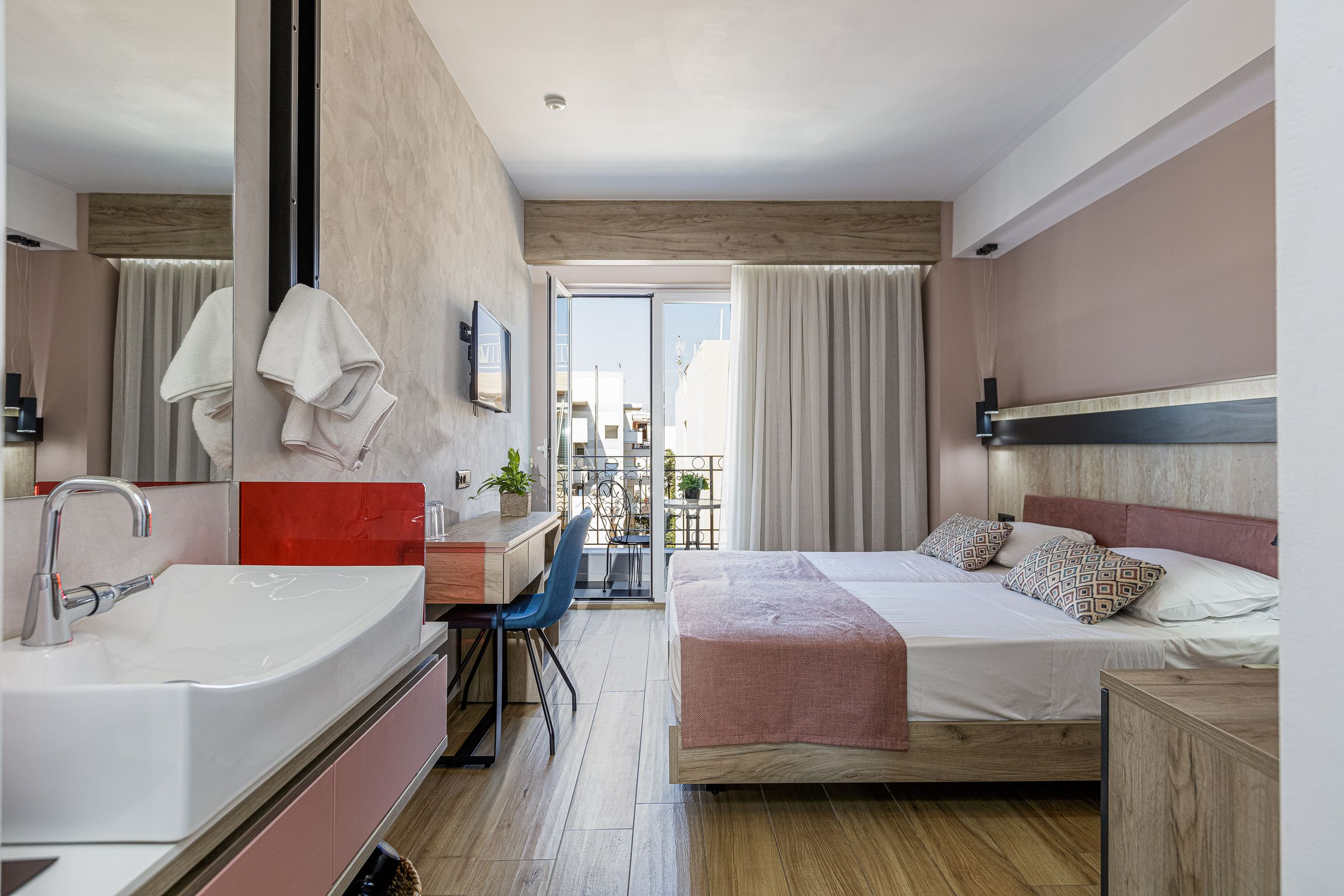 Standard, Double or Twin Bed