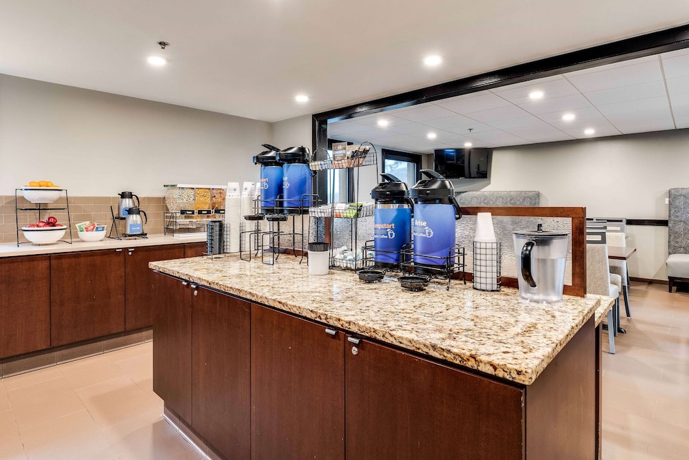 Best Western Chicago Downers Grove 31/42