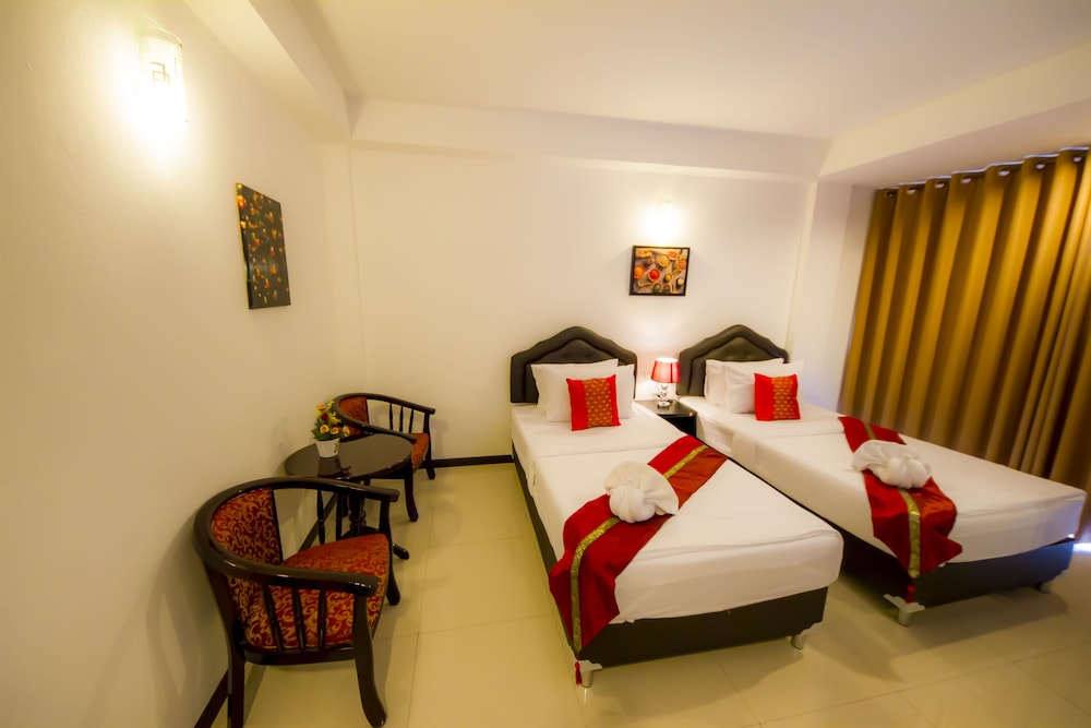 Th Beach Hotel 32/64