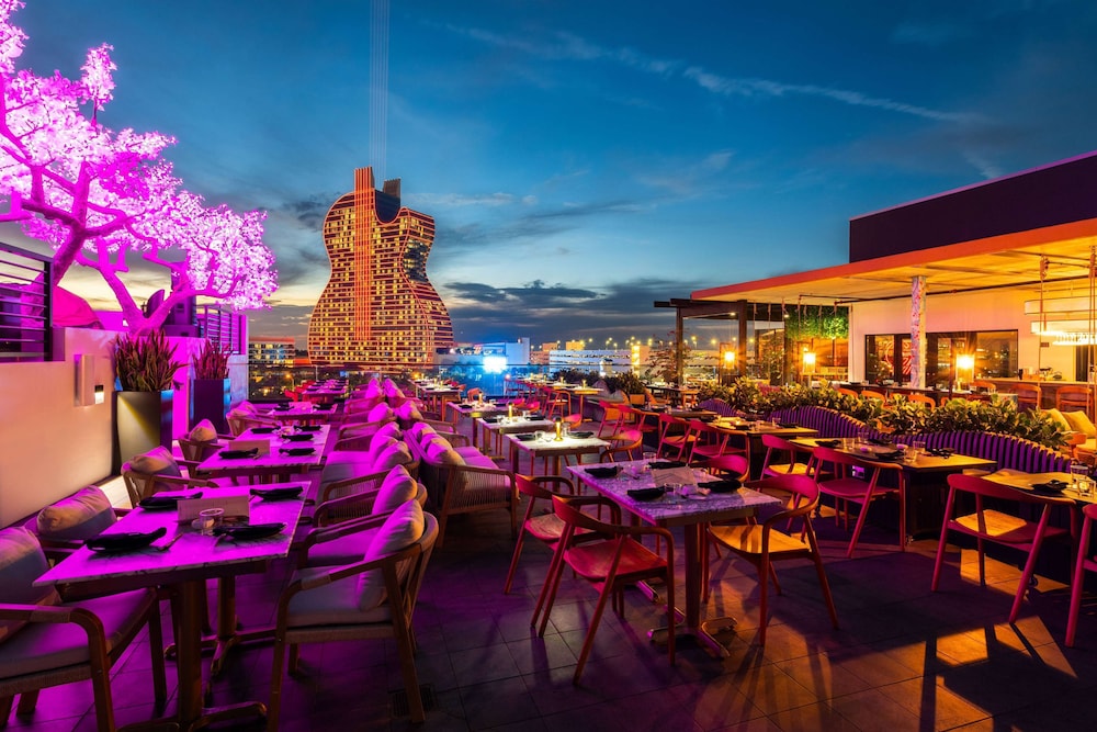Dolce by Wyndham Hollywood 58/74