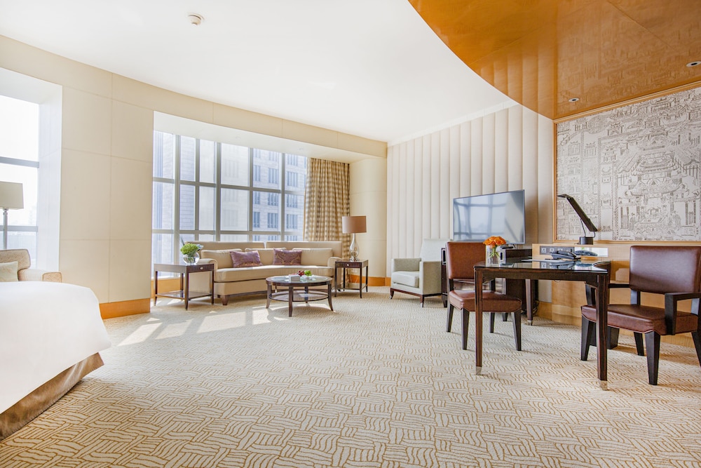 Ritz Carlton Financial Street 41/42