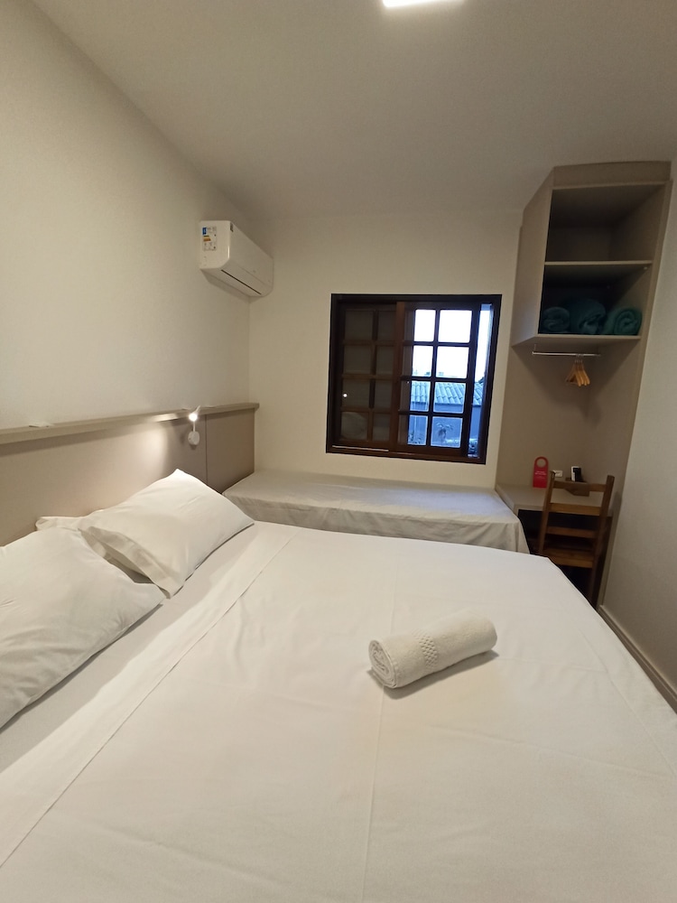 Connecting, Apartment, 1 Single and 2 Double Beds, Murphy Bed, Top Floor