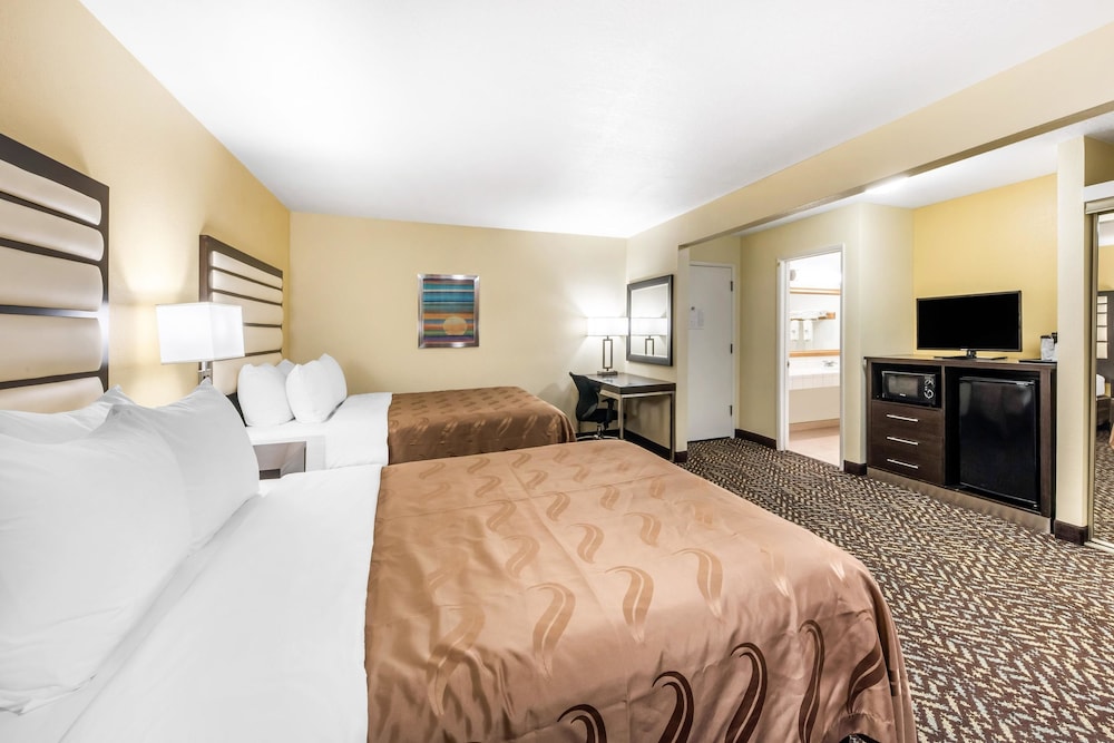 Quality Inn & Suites Capitola By The Sea 18/35