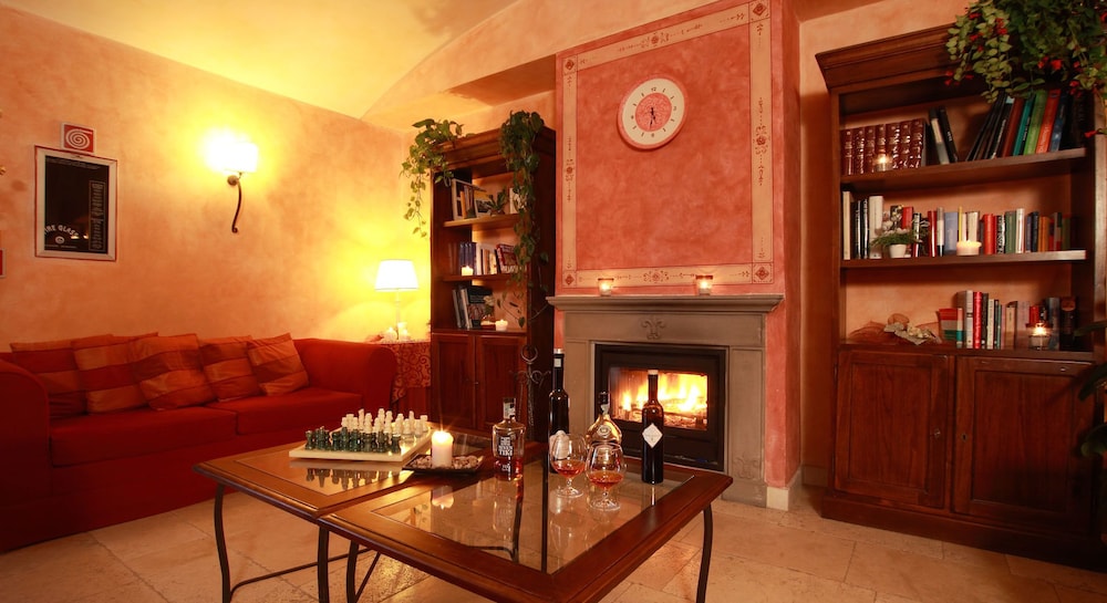 BORGO DI CORTEFREDA 79/92