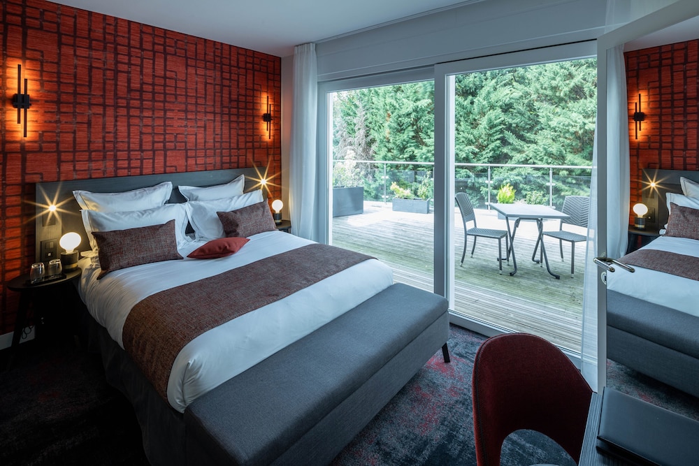 SUPERIOR, DOUBLE BED