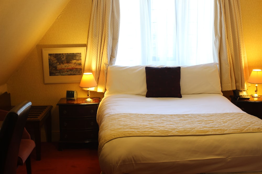 STANDARD, DOUBLE BED, SMALL