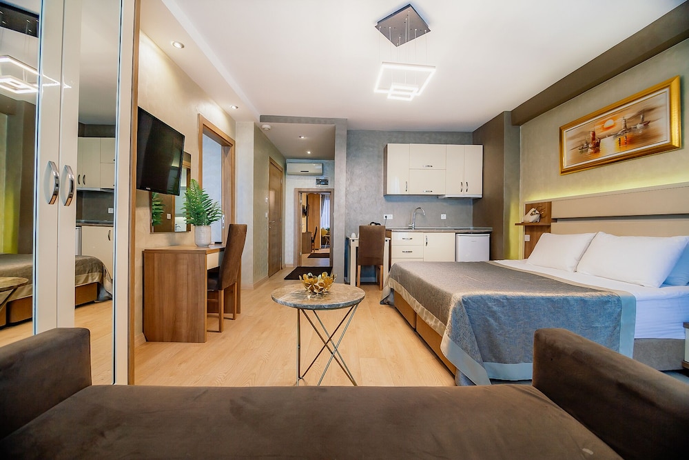 Kavalali Suites 33/50