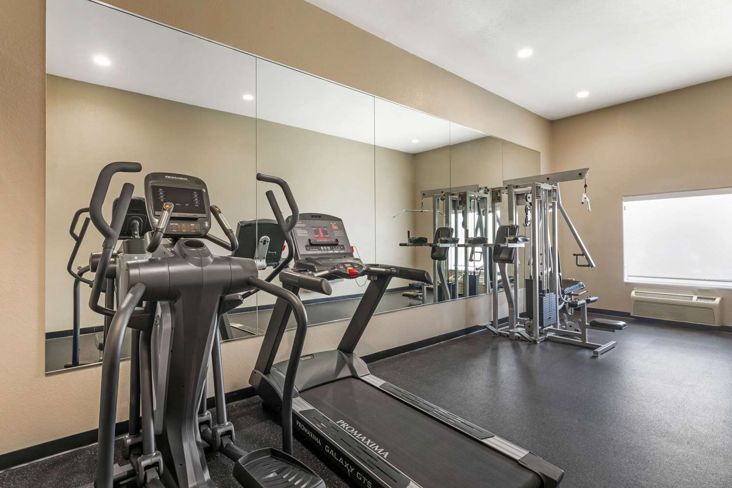 Quality Inn & Suites Groesbeck North 14/24