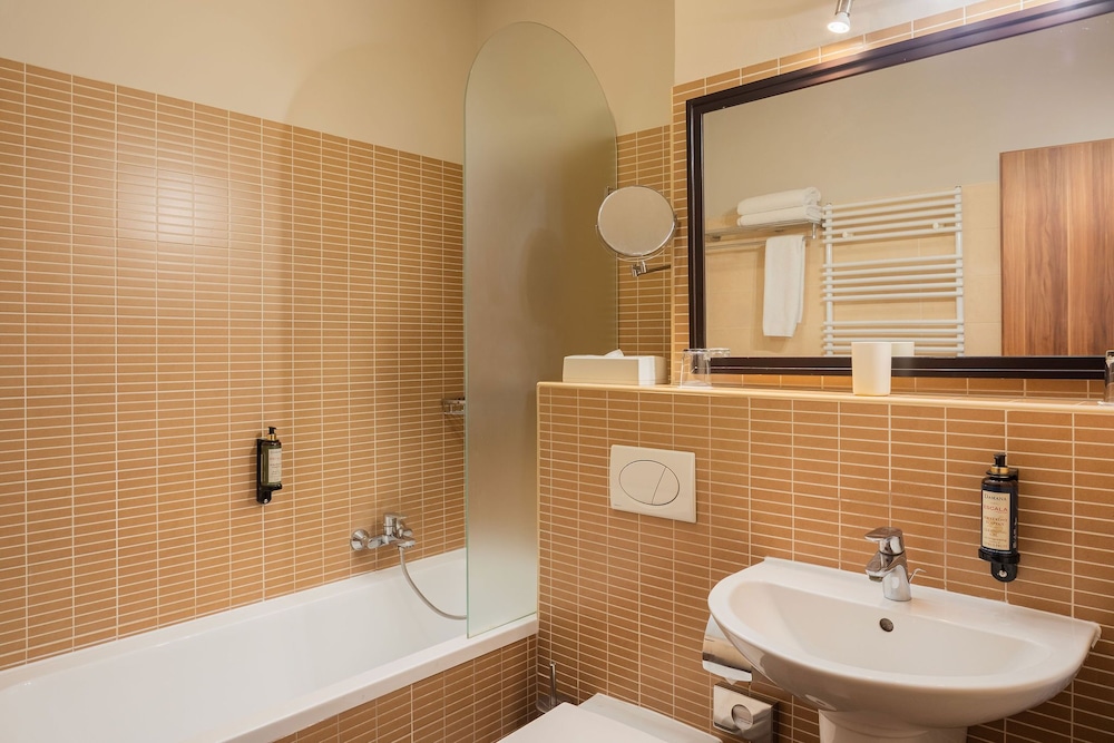 Escala Hotel & Suites Budapest 64/66