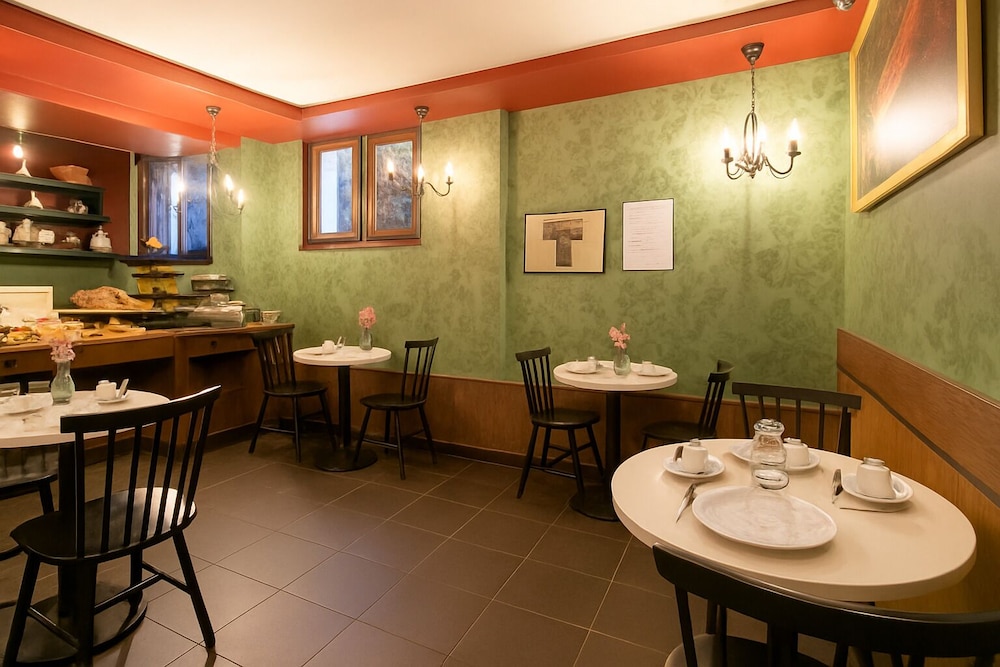 The Walled off Hotel Paris 36/50