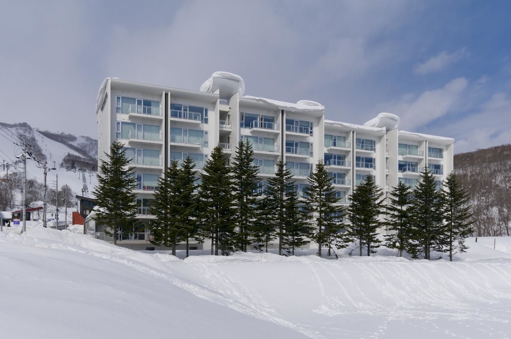 Niseko Landmark View 8/43