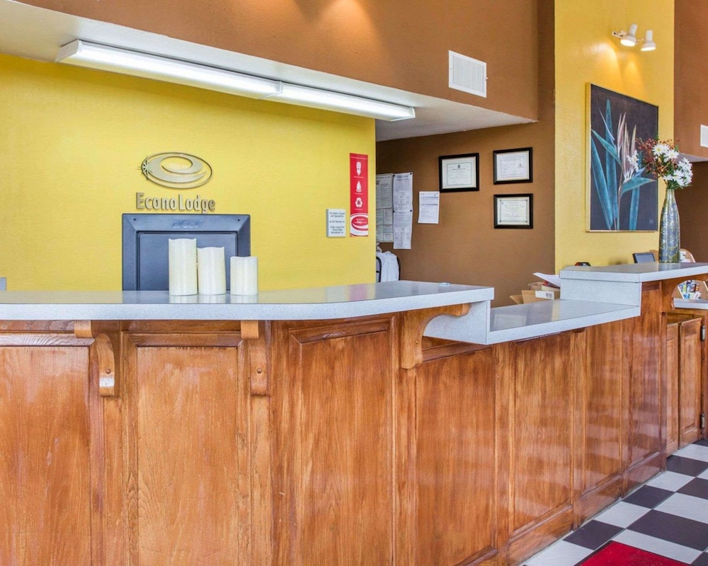 Econo Lodge Acworth East 3/53