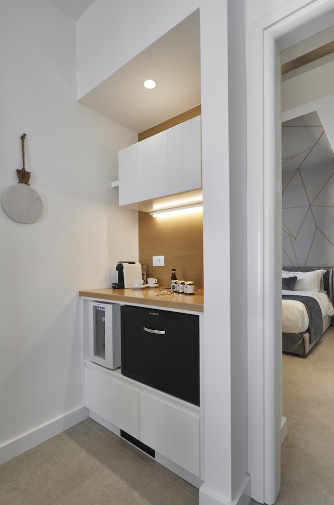 Altera Pars Suites 5/69
