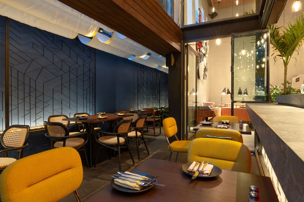 ASAI Bangkok Sathorn 33/42
