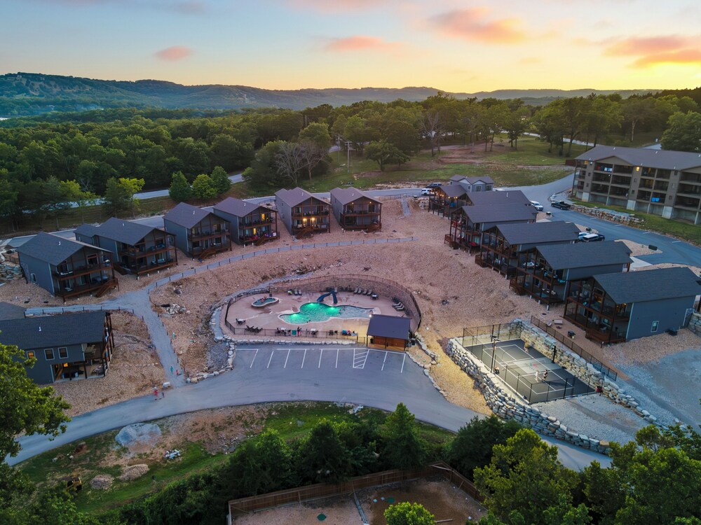 Indian Point Lodge Amp Condominiums 6/73