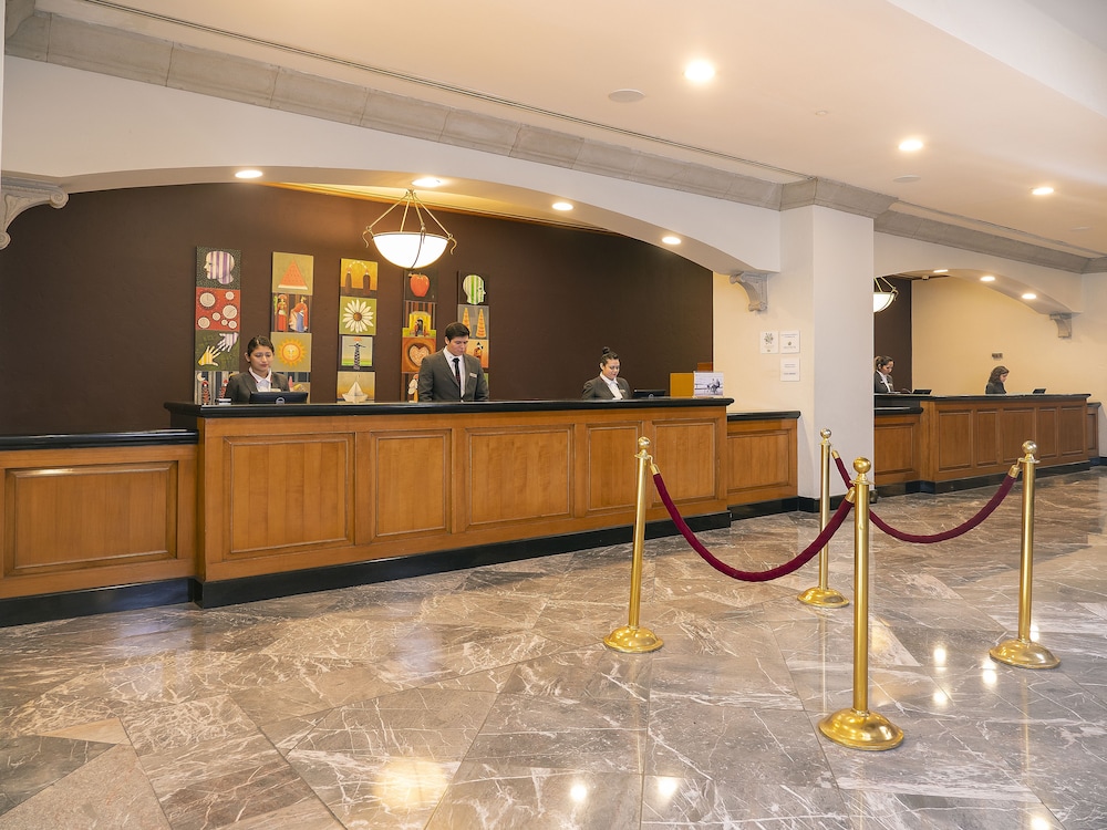 Crowne Plaza Monterrey 8/74