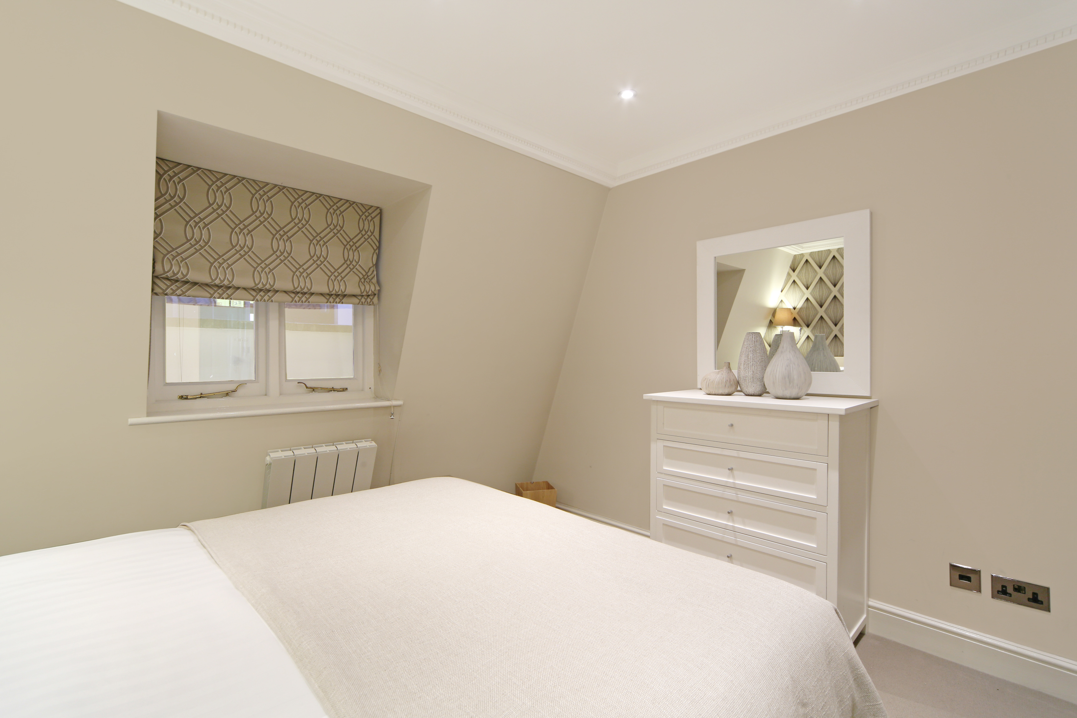 2 Bedrooms, Apartment