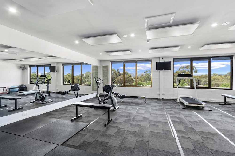 Mantra Meridien Adelaide 30/53