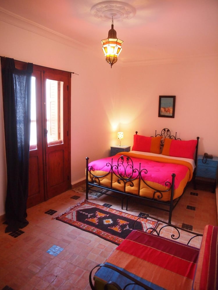 Riad Al Khansaa 43/70