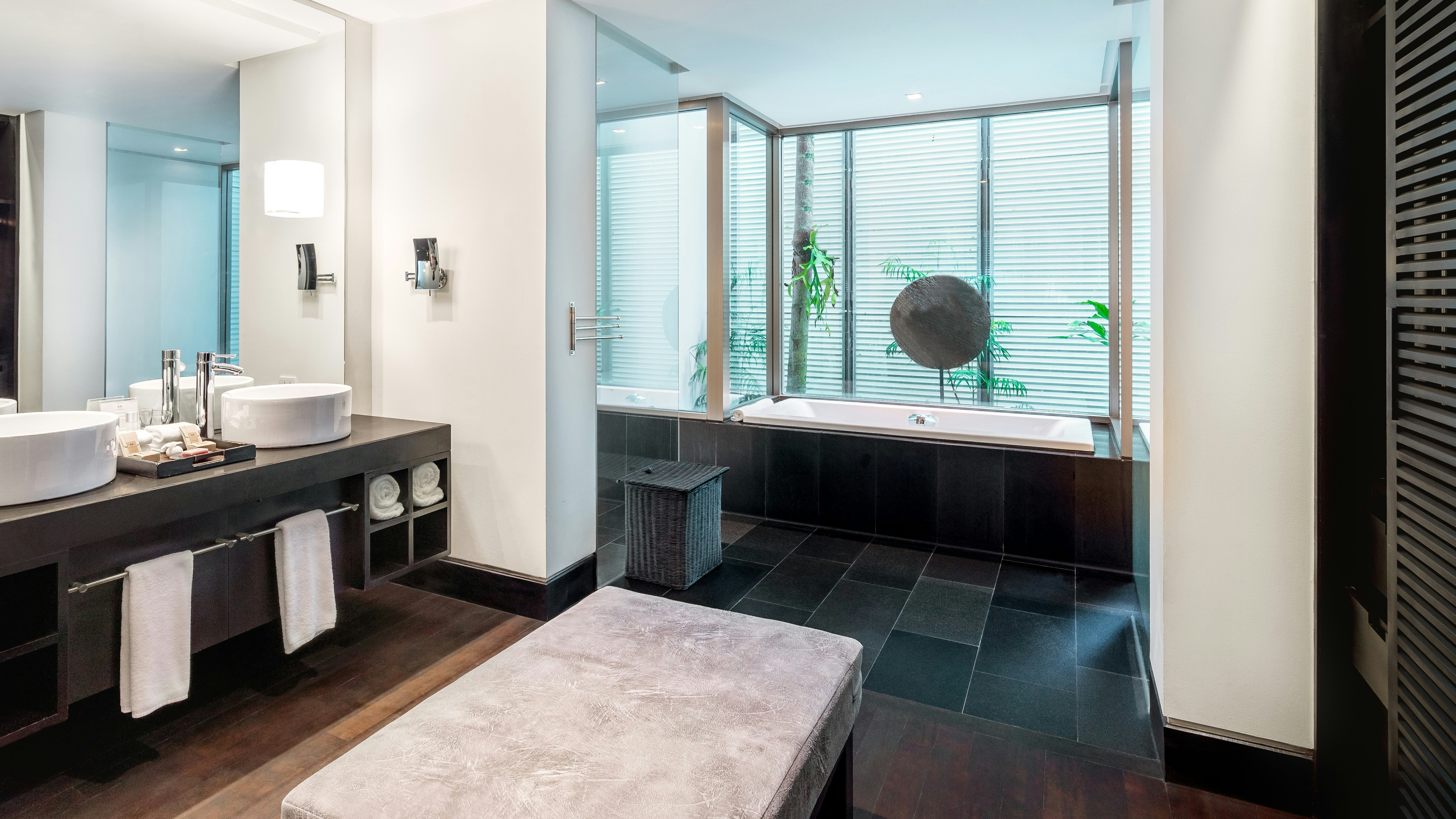 Lagoon, Suite