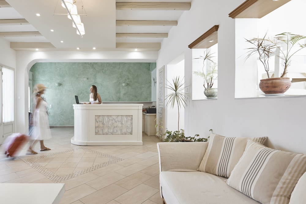 Nissos Thira Hotel 7/62