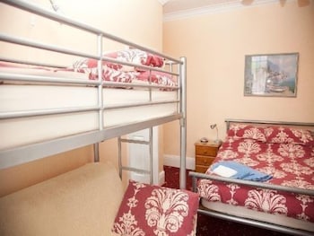 The Meltham Guest House 6/29