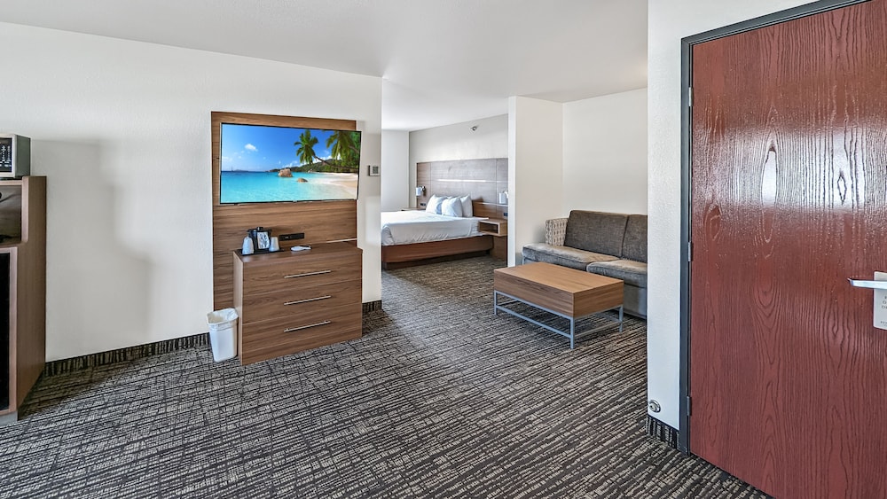 Estherville Hotel Amp Suites 19/50
