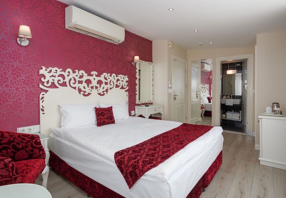 DELUXE, DOUBLE OR TWIN BED, SEA VIEW, TERRACE