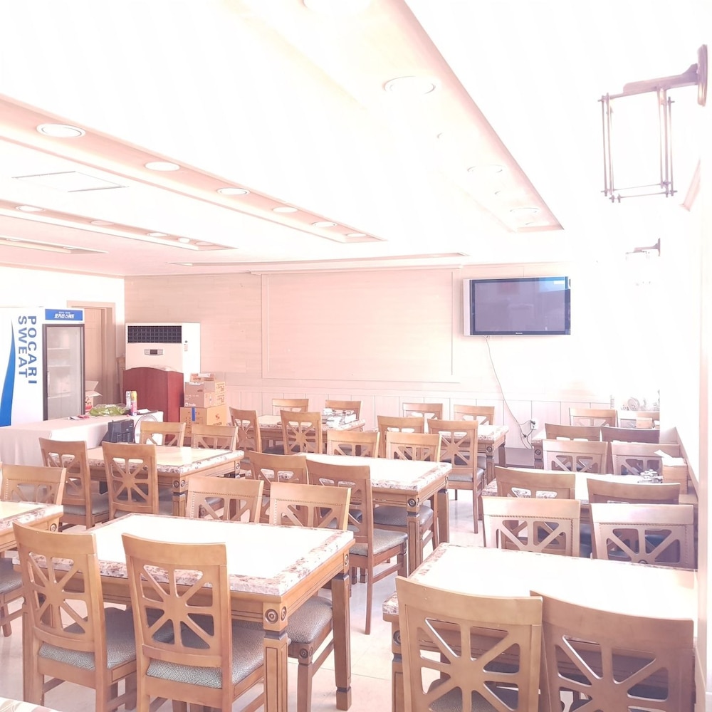Arirang Hotel 46/50