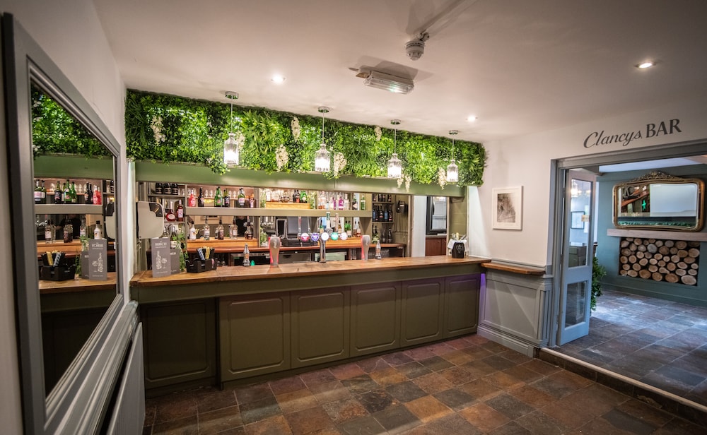 Birch Hotel 5/64