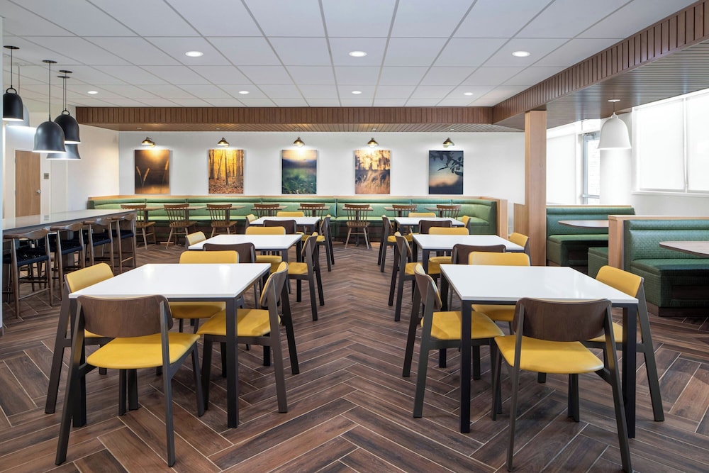 Fairfield By Marriott Inn & Suites Piedmont Greenville 18/25