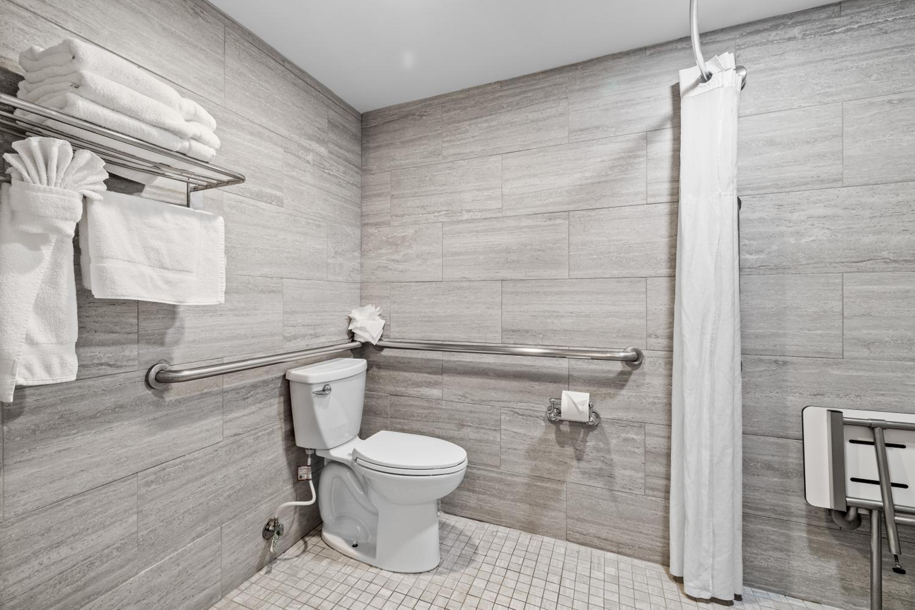 Room, 2 Queen Beds, Accessible, Hotel Skye San Bruno 9/10