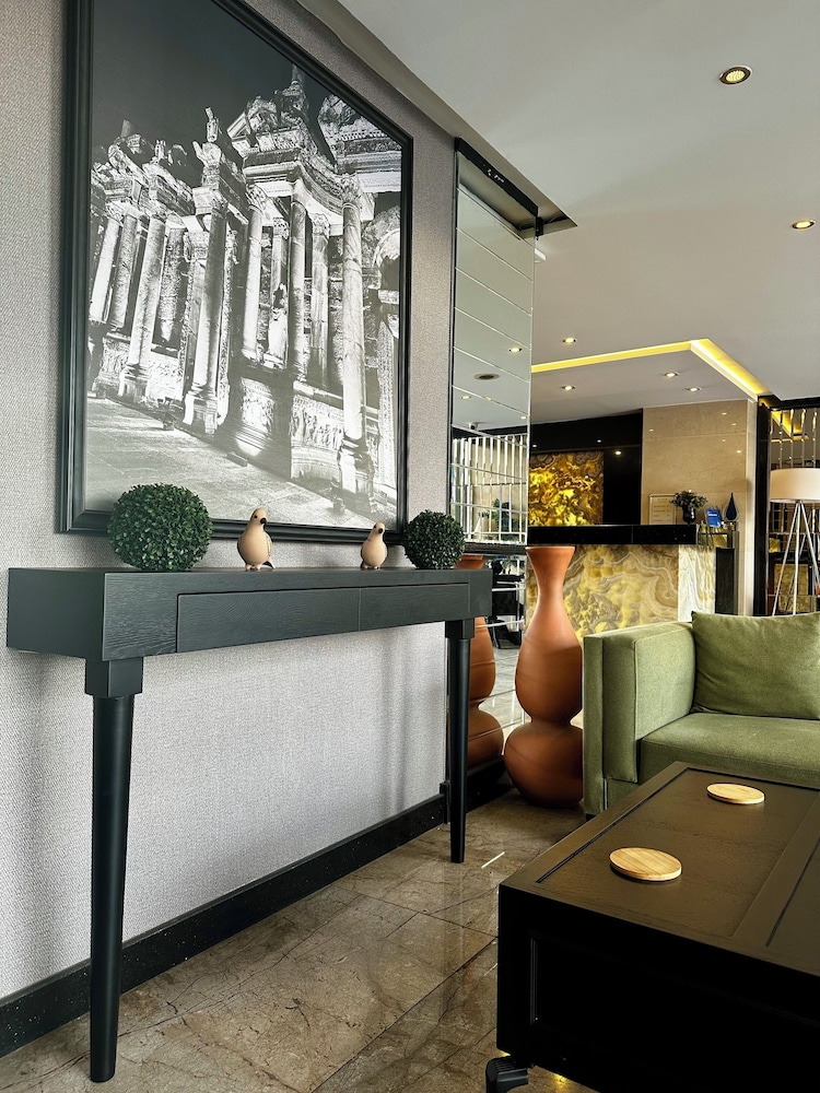 Otel Laodikya 13/50