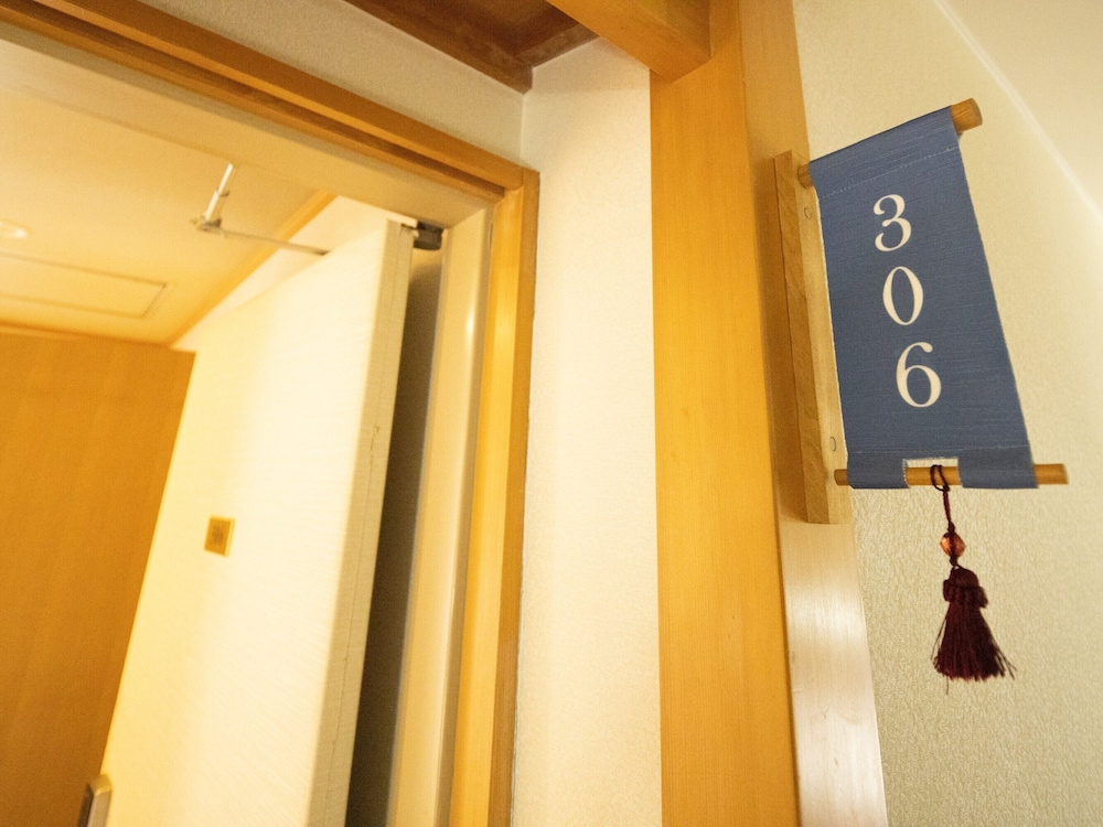 Hotel Sakura 8/50