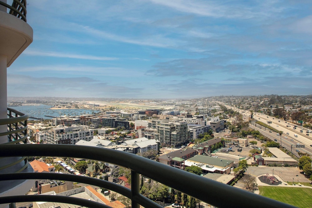 Courtyard by Marriott San Diego Downtown Little Italy 61/64