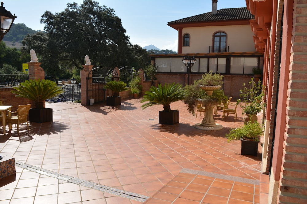 Hotel Sierra de Ubrique 30/45